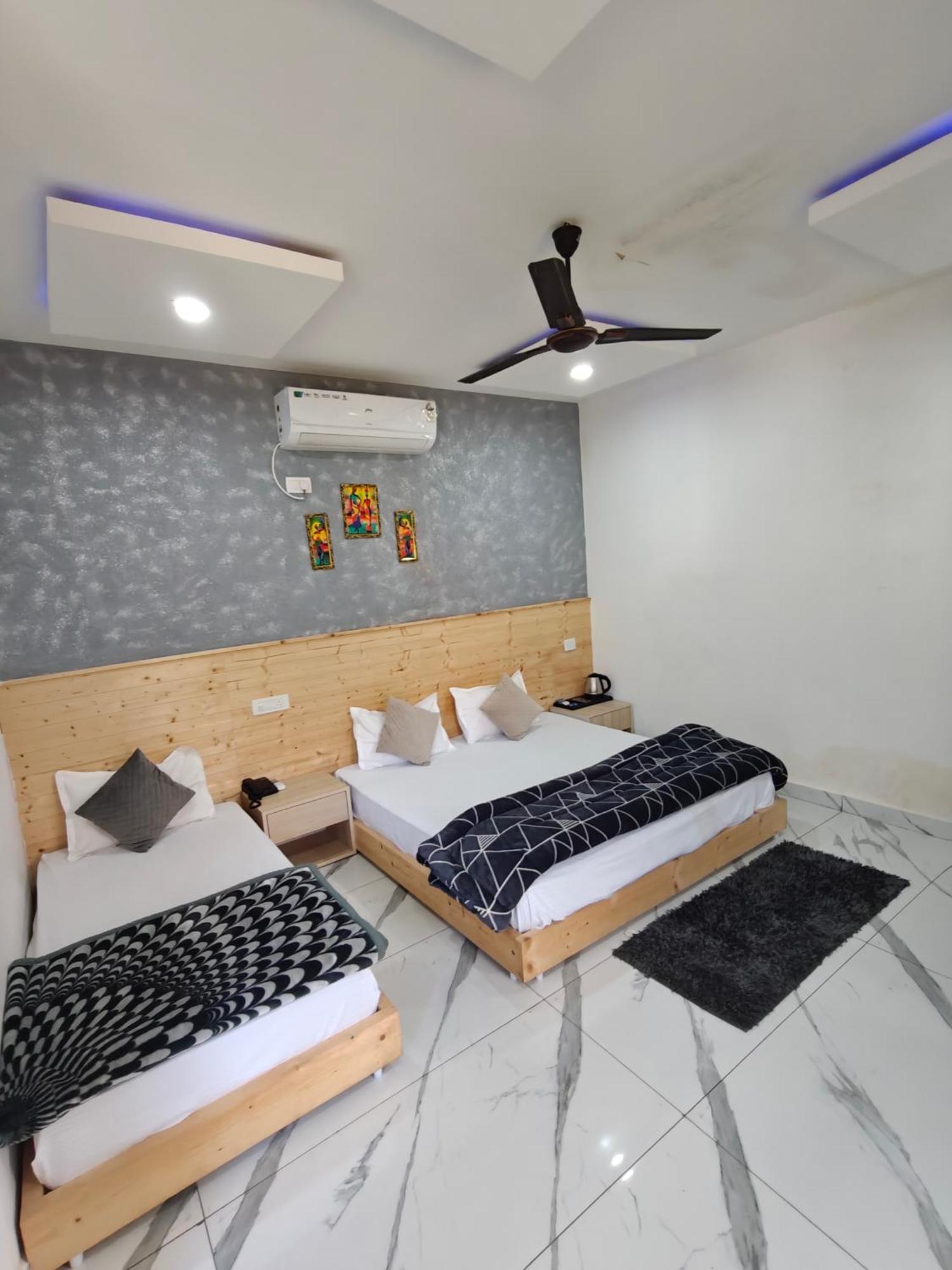 Delhi 34 Resort Rishikesh Room photo